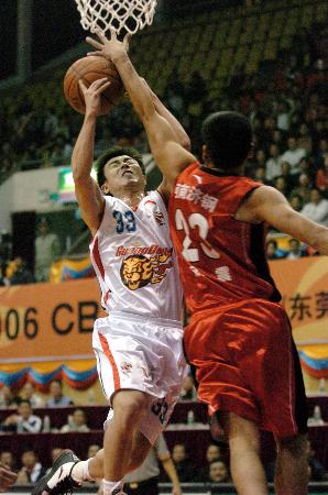 德天空：卢克巴今夏解约金8000万欧，埃贝尔很欣赏他（德媒天空：卢克巴今夏解约条款8000万欧，埃贝尔对其青睐有加）