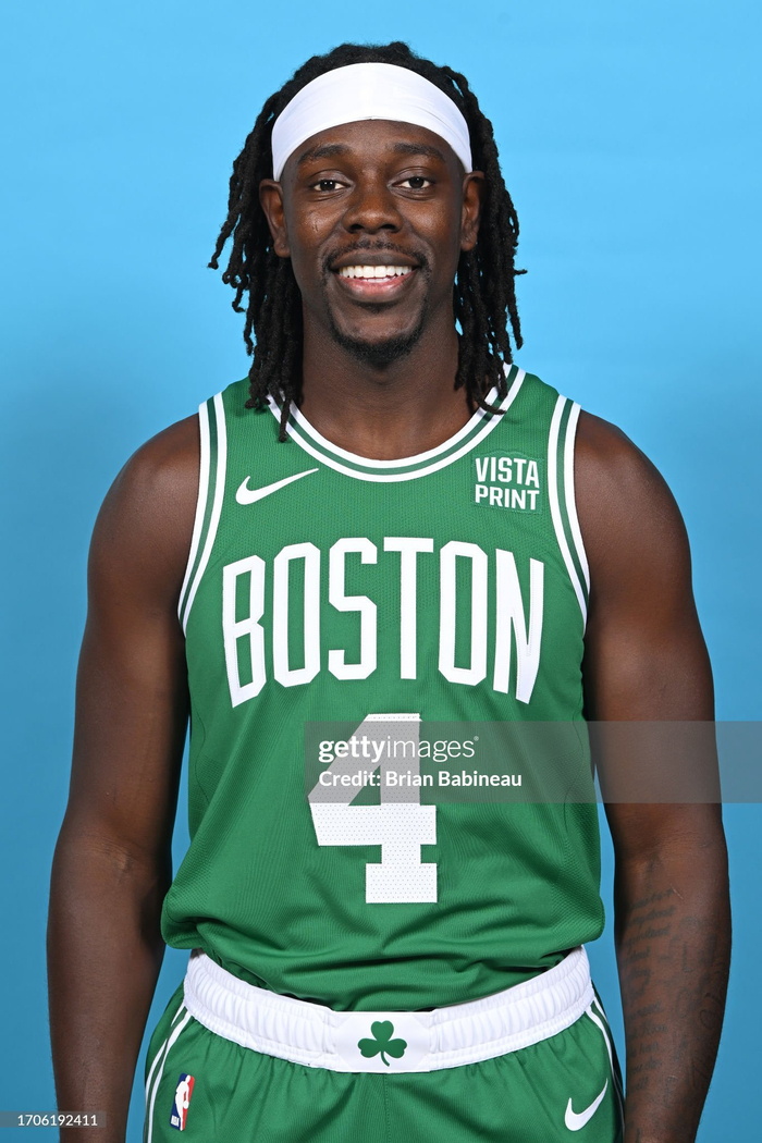 意媒：AC米兰将和罗马在冬窗争夺齐尔克泽（意媒：AC米兰与罗马冬窗竞夺齐尔克泽）